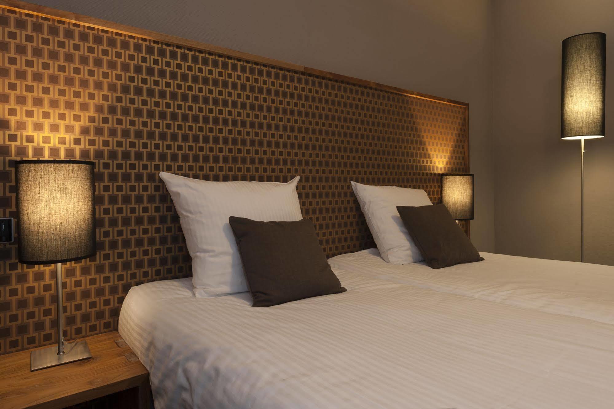 Linge Hotel Elst Exterior photo